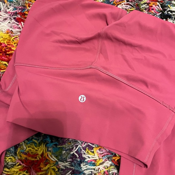 Lululemon - Picture 1 of 2